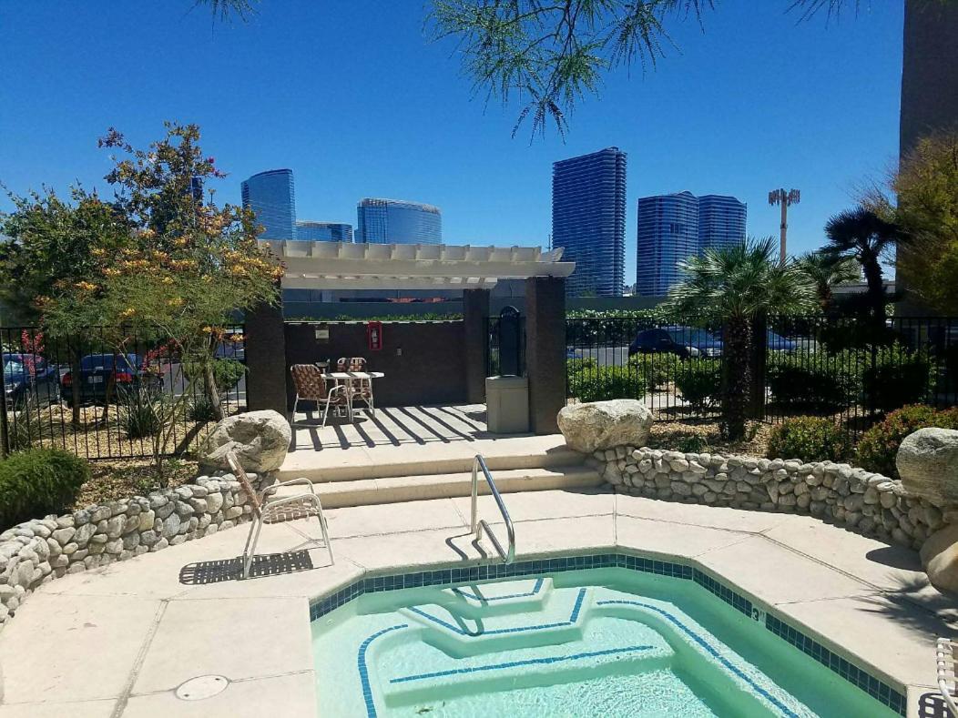 Lovely Condo! Walking Distance To The Strip With Pool And Spa Las Vegas Esterno foto