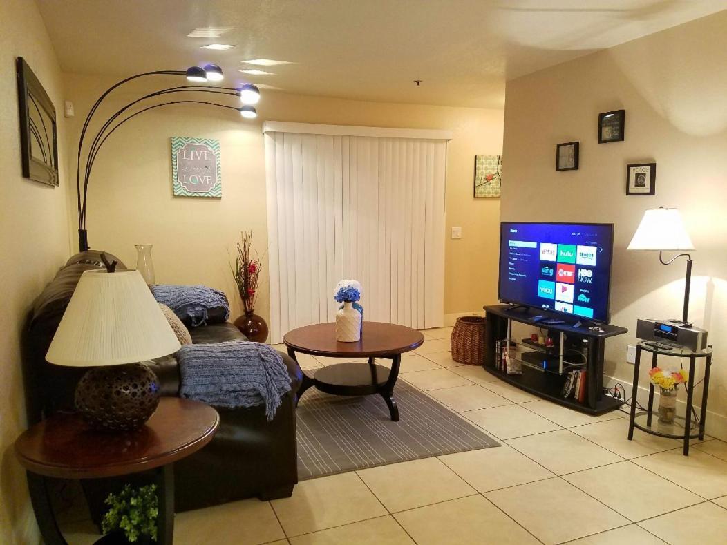 Lovely Condo! Walking Distance To The Strip With Pool And Spa Las Vegas Esterno foto